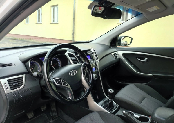 Hyundai I30 cena 37500 przebieg: 186000, rok produkcji 2015 z Rzeszów małe 562